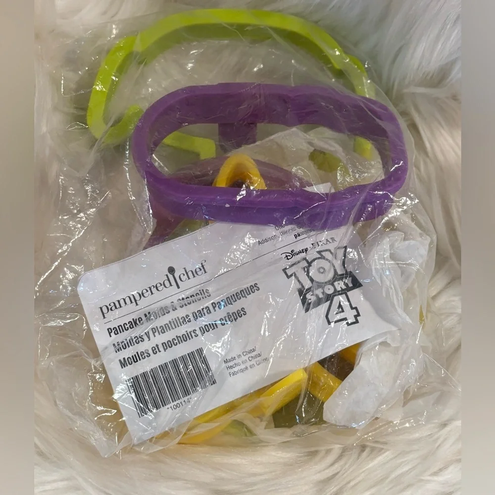 New Pampered Chef Pancake Molds & Stencils Disney Pixar Toy Story 4 NIP